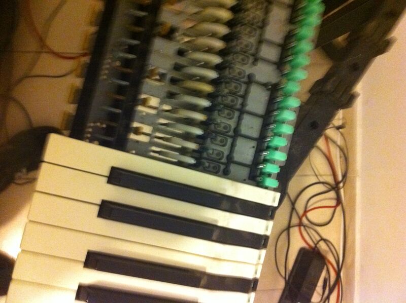 Keys released — the internal mechanism exposed